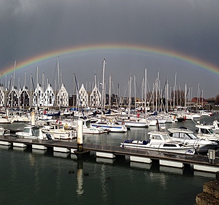 Éclairs, trombes et ciels d'orage
