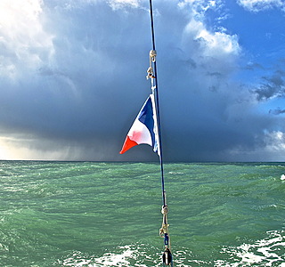 Éclairs, trombes et ciels d'orage